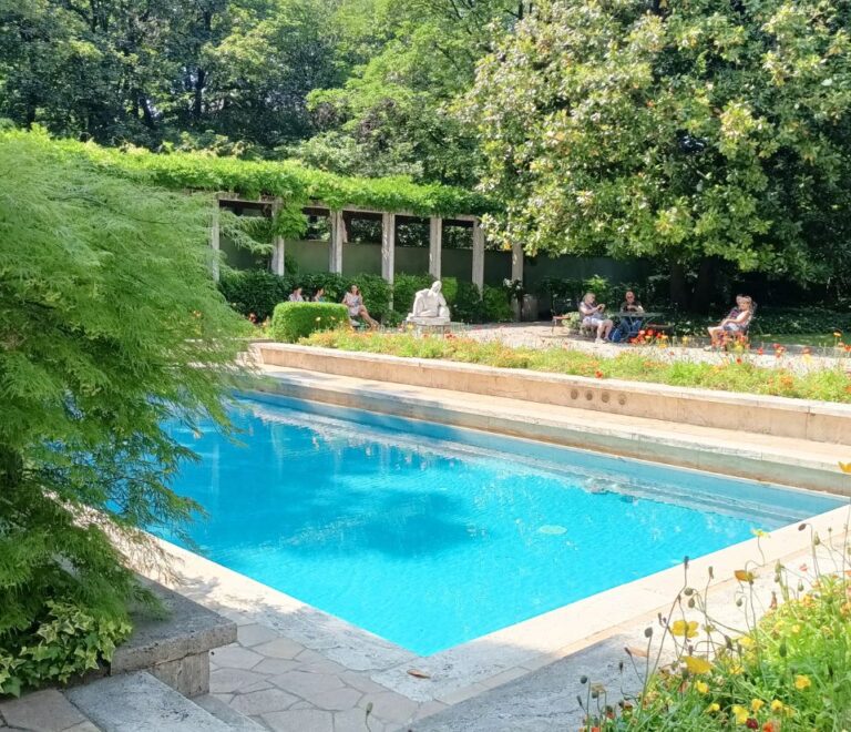 piscina swimming pool